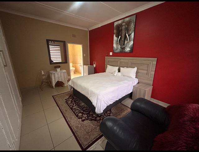 20 BEDROOM HOUSE FOR SALE IN VANDERBIJLPARK SE 7